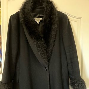 Coat with Faux Fur Collar Black